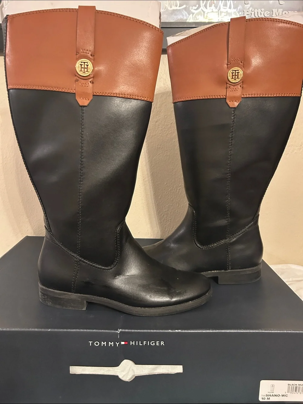 Tommy Hilfiger size 10